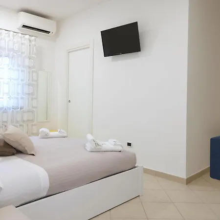 A Casa Di Angela Bed & Breakfast 3*